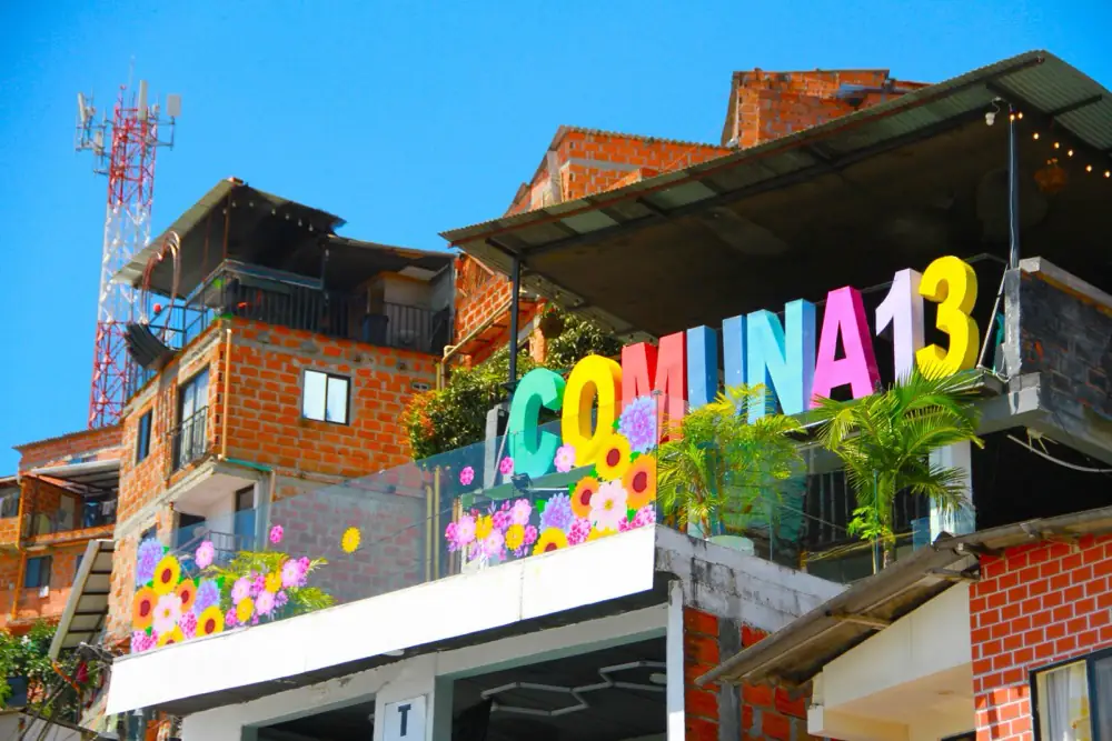 Letras y arte urbano en la Comuna 13 de Medellín