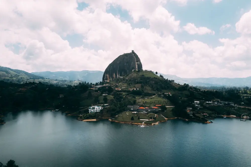 Embalse de Guatapé, en Antioquia